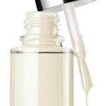 Clinique, A Different Nail Enamel, Kleurcorrector, Nagellak, 01, Bel mijn bluf, 9 ml