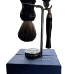 Set Crabtree & Evelyn: Crabtree & Evelyn, Shaving Razor, 5 Blades + Crabtree & Evelyn, Face Shaving Brush